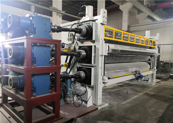 Industriële Beschermende Doekrol het In reliëf maken Machine